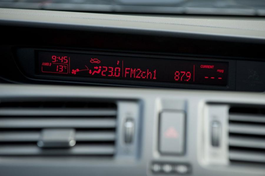  Mazda5 2012 года  (фото 58 из 94)